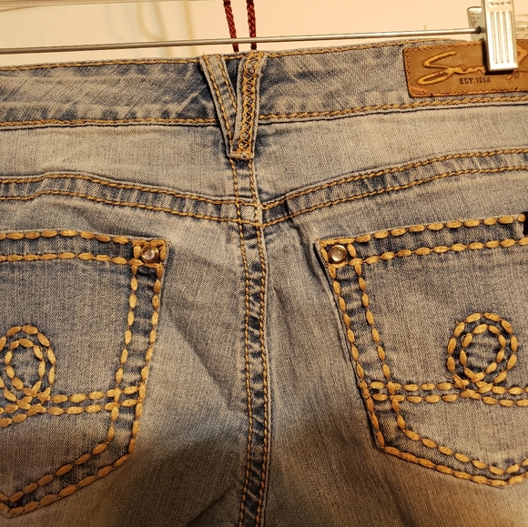 Jeans - Picture 2 of 5